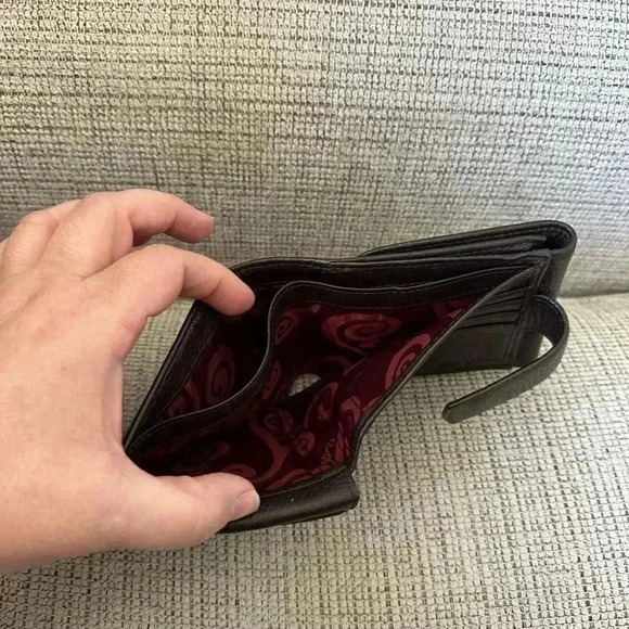 Brighton Trifold Wallet - Picture 10 of 11